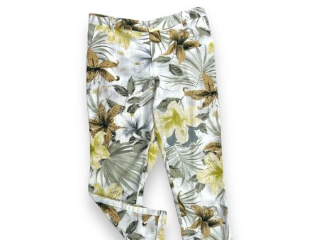 Capris By Clothes Mentor  Size: 6 on Sale