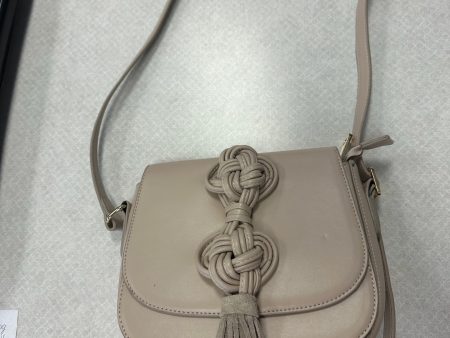 Crossbody By Cmc  Size: Medium Hot on Sale