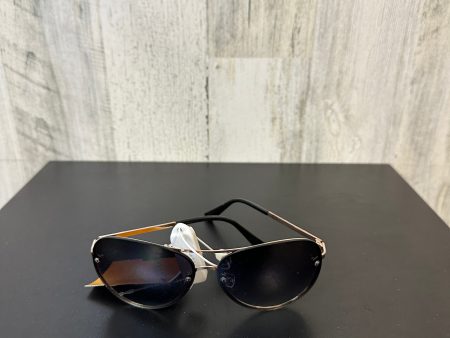 Sunglasses By Tahari Supply